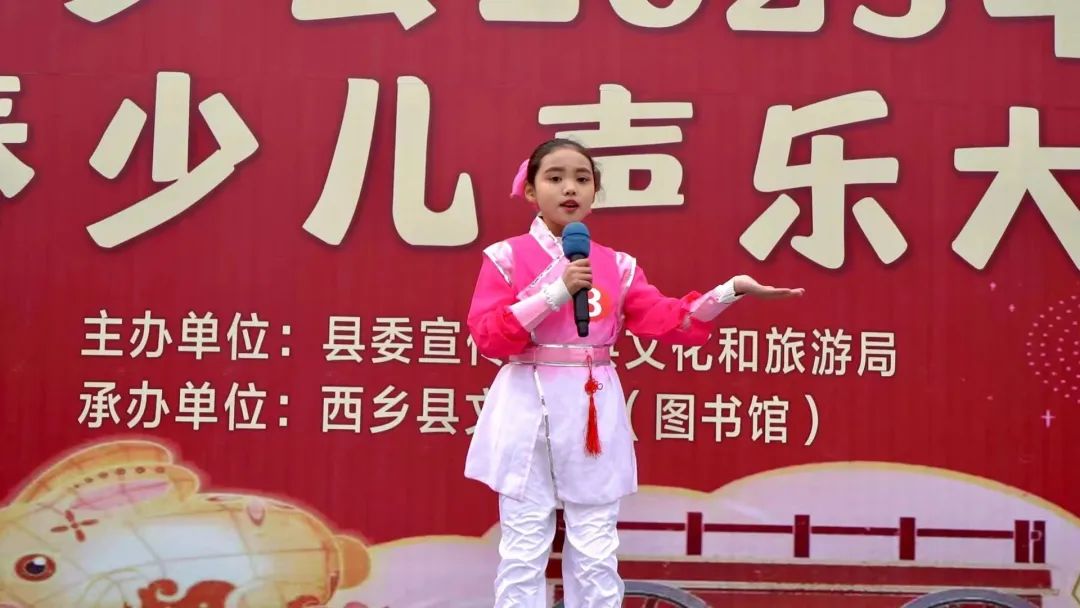 文化馆彩灯迷5_20230214171042.jpg